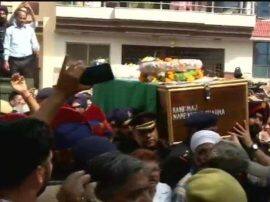 major ketan sharma martyr in anantnag terrorist attack मेरठ: शहीद मेजर केतन शर्मा का हुआ अंतिम संस्कार, नम आंखों से दी विदाई