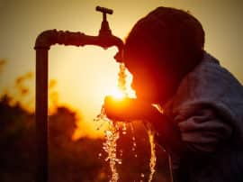 water crisis in agra's village बिन पानी सब सून... यहां युवाओं की शादी में हो रही है दिक्कतें