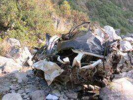 car fell into gorge in uttarakhand six people died उत्तराखंड में बड़ा सड़क हादसा, गहरी खाई में गिरी कार, 6 लोगों की मौत