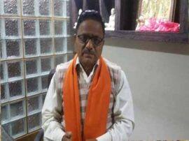 MLA abuses municipal officers in gorakhpur गोरखपुर: नगर निगम अधिकारियों पर बरसे माननीय, जमकर सुनाई खरी-खोटी