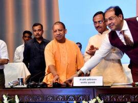 helpline 1076 launched in uttar pradesh by chief minister yogi adityanath यूपी में शुरू हुई हेल्पलाइन 1076, 24 घंटे होगी सुनवाई; सीएम योगी ने किया उद्घाटन