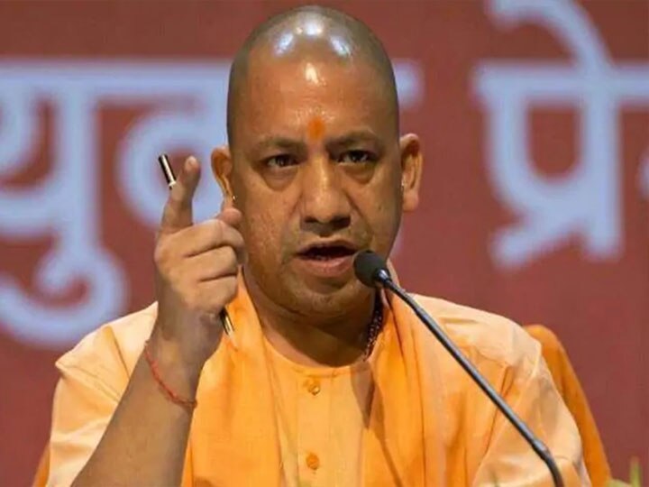 पुलिस महकमे में फैले भ्रष्टाचार पर सख्त सीएम, चार दारोगा समेत 29 पुलिसकर्मी जबरन रिटायर 29 police personnel forcibly retired in uttar pradesh