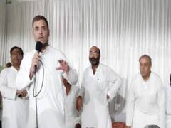 हार के बाद पहली बार अमेठी पहुंचे राहुल गांधी, कार्यकर्ताओं से बोले- न हों निराश