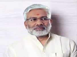 Transport minister strange statement on agra bus accident आगरा बस हादसे पर परिवहन मंत्री की बस चालकों को सलाह, वज्रासन करें ड्राइवर