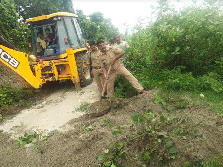 जानिए, यूपी पुलिस के इस दारोगा की क्यों हो रही है तारीफ?