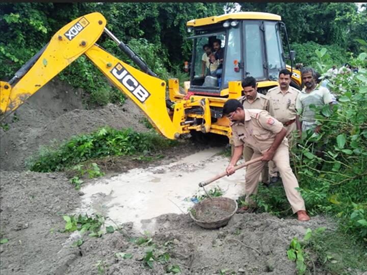 जानिए, यूपी पुलिस के इस दारोगा की क्यों हो रही है तारीफ?