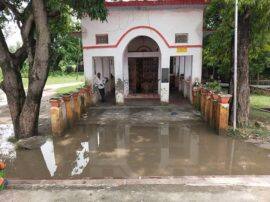 बलरामपुर में राप्ती का जल स्तर खतरे के निशान से ऊपर, बाढ़ का खतरा गहराया water level of Rapti river cross danger mark in Balrampur बलरामपुर में राप्ती का जल स्तर खतरे के निशान से ऊपर, बाढ़ का खतरा गहराया