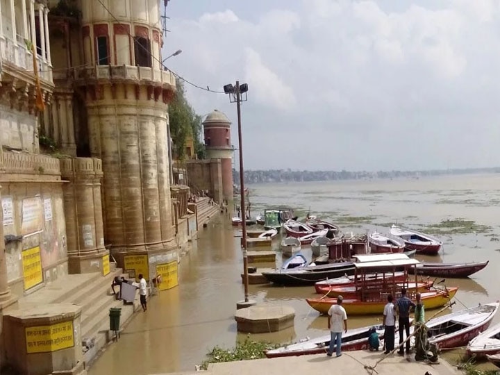 भारी बारिश के चलते यूपी में उफान पर नदियां, कई इलाकों में खतरे के निशान को पार कर गया है जलस्तर