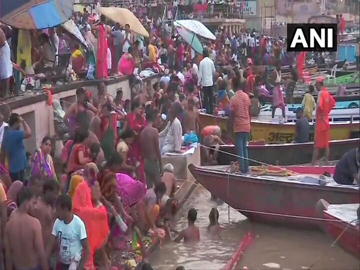 सावन का पहला दिन आज, काशी में भोले के दरबार पर लगी भक्तों की कतार