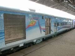 चलती ट्रेन में पेटीएम से ली रिश्वत, आरपीएफ के दो कांस्टेबल नौकरी से बर्खास्त...पढ़ें पूरी खबर