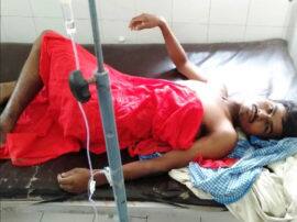 चोरी के शक में पहले खूब पीटा, करंट लगाया और फिर पेट्रोल से जला डाला barabanki boy beaten by mob given electric shock and burn with petrol in doubt of theft चोरी के शक में पहले खूब पीटा, करंट लगाया और फिर पेट्रोल से जला डाला