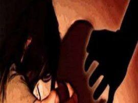 कानपुर देहात में नौवीं की नाबालिग छात्रा के साथ पुलिस सिपाही ने किया दुष्कर्म Police constable rape the class ninth student in Kanpur dehat कानपुर देहात में नौवीं की नाबालिग छात्रा के साथ पुलिस सिपाही ने किया दुष्कर्म