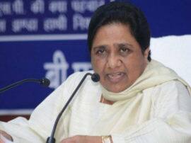 मायावती का बीजेपी पर हमला, बोलीं- गुजरात सरकार की पुस्तकों में पढ़ाए जा रहे हैं अंबेडकर के गलत नारे mayawati slams gujarat government over br ambedkar syllabus मायावती का बीजेपी पर हमला, बोलीं- गुजरात सरकार की पुस्तकों में पढ़ाए जा रहे हैं अंबेडकर के गलत नारे