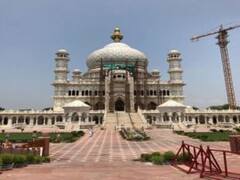 100 साल से बन रहा है ये मंदिर, खूबसूरती निहारने को दूर दूर से आते हैं लोग