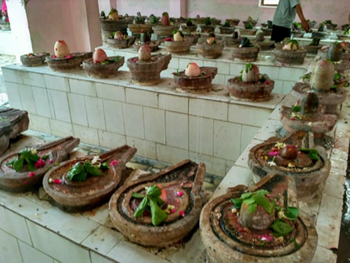 इस अनूठे मंदिर में लगती है भोलेनाथ की अदालत, जानें क्यों कान पकड़कर उठक-बैठक लगाते हैं भक्त