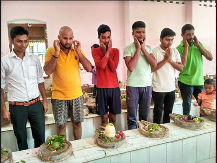 इस अनूठे मंदिर में लगती है भोलेनाथ की अदालत, जानें क्यों कान पकड़कर उठक-बैठक लगाते हैं भक्त