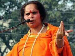 साध्वी प्राची के भड़काऊ बोल, मुस्लिम कारीगरों के हाथ से बनी कांवड़ ना खरीदें