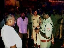 फिरोजाबाद में बेखौफ बदमाश, फल विक्रेता की गोली मारकर हत्या criminal shot dead a man in Firozabad फिरोजाबाद में बेखौफ बदमाश, फल विक्रेता की गोली मारकर हत्या