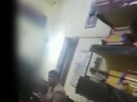 शिकायत करने थाने पहुंची युवती के साथ पुलिसकर्मी ने की बदसलूकी, आरोपी सिपाही निलंबित Policeman humiliating the girl has been suspended in kanpur शिकायत करने थाने पहुंची युवती के साथ पुलिसकर्मी ने की बदसलूकी, आरोपी सिपाही निलंबित