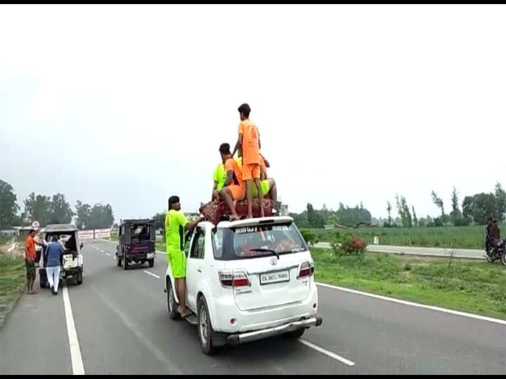 एक दो नहीं.... इतने किलो सोना पहनकर हर साल कांवड़ यात्रा में आते हैं 'गोल्डन बाबा', पढ़ें दिलचस्प कहानी