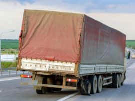 girl student death in road accident in kannauj स्कूल से घर लौट रही छात्रा को ट्रक ने मारी टक्कर, मौके पर मौत, ग्रमीणों ने किया हंगामा