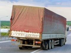 स्कूल से घर लौट रही छात्रा को ट्रक ने मारी टक्कर, मौके पर मौत, ग्रमीणों ने किया हंगामा