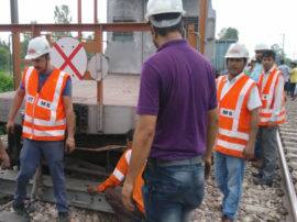 goods train derailed in rampur up रामपुर में मालगाड़ी के तीन डिब्बे पटरी से उतरे, रेल यातायात बाधित