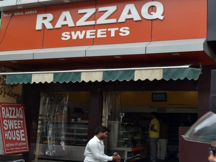 जायके के शौकीनों के लिए झांसी 'टेस्ट में है बेस्ट', दाऊ का समोसा और अवध फूड का नहीं भूल पाएंगे स्वाद