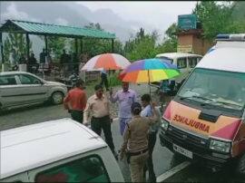 9 feared dead after a school bus, carrying 18 children, rolled down a gorge in Kangsali of Tehri Garhwal today उत्तराखंड: टिहरी में स्कूली वाहन खाई में गिरा, नौ बच्चों की मौत; नौ घायल