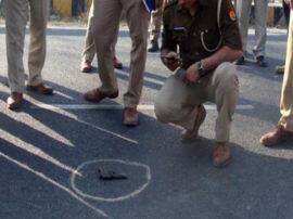 police encounter with criminals in ghaziabad indirapuram गाजियाबाद एनकाउंटर:  इंदिरापुरम में पुलिस और बदमाशों के बीच मुठभेड़, 25 हजार का इनामी घायल 