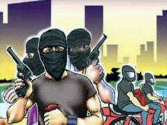 लूट का विरोध करने पर बदमाशों ने चलाई गोली, ज्वैलर पर तमंचे के बट से किया हमला