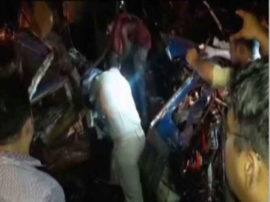 बिजनौर: आपस में टकराए तीन ट्रक, हादसे में 5 लोगों की मौत, 5 घायल five death in road accident in bijnor बिजनौर: आपस में टकराए तीन ट्रक, हादसे में 5 लोगों की मौत, 5 घायल