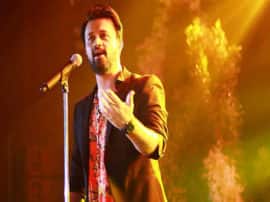 Pakistani singer atif aslam trolled over tweet on kashmir article 370 revoked कश्मीर पर सिंगर आतिफ असलम ने कही ये बात, इंडियन यूजर्स ने लगा दी क्लास