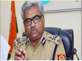 लखनऊ: जमीन कब्जा करने गये पूर्व डीजीपी पर एफआईआर दर्ज, पूर्व केंद्रीय मंत्री के बेटे ने की शिकायत FIR Lodged on former DGP of uttar pradesh लखनऊ: जमीन कब्जा करने गये पूर्व डीजीपी पर एफआईआर दर्ज, पूर्व केंद्रीय मंत्री के बेटे ने की शिकायत