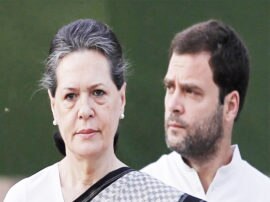 CWC Accepted Rahul Gandhi Resignation Sonia Gandhi Appoint as interim president of congress नहीं माने राहुल, फिर सोनिया गांधी के हाथ कांग्रेस की कमान; बनीं अंतरिम अध्यक्ष