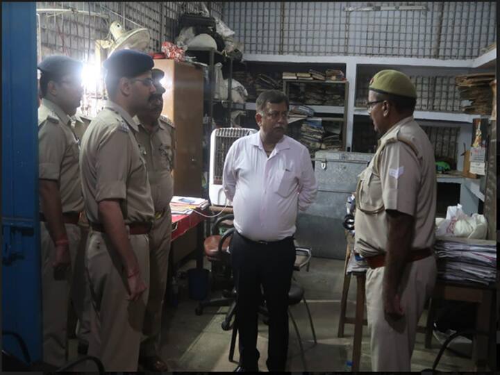 नोएडा में देर रात मुख्य सचिव गृह के औचक निरीक्षण से मचा हड़कंप, इन बिंदुओं पर मांगी रिपोर्ट