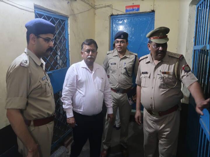 नोएडा में देर रात मुख्य सचिव गृह के औचक निरीक्षण से मचा हड़कंप, इन बिंदुओं पर मांगी रिपोर्ट