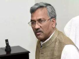 kangsali villagers protest against uttarakhand CM trivendra singh rawat सीएम त्रिवेंद्र सिंह रावत के खिलाफ हुई नारेबाजी, वाहन दुर्घटना में हताहत हुए बच्चों के परिजनों जताई नाराजगी