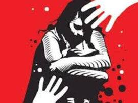 Eve teasing with girls in ambedkar nagar, video viral अंबेडकरनगर: मनचलों ने लड़की से छेड़खानी का वीडियो वायरल किया, पुलिस ने दर्ज किया मामला