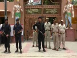 bomb blast threat to temples in mathura मथुरा के मंदिरों को बम से उड़ाने की धमकी देने वाले पर 25 हजार का इनाम घोषित, आरोपी की हुई पहचान