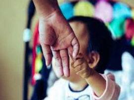 ग्रेटर नोएडा में सक्रिय है बच्चा चोर गिरोह, घर से गायब हुआ 8 माह का बच्चा, परिवार परेशान eight month old child missing from noida ग्रेटर नोएडा में सक्रिय है बच्चा चोर गिरोह, घर से गायब हुआ 8 माह का बच्चा, परिवार परेशान