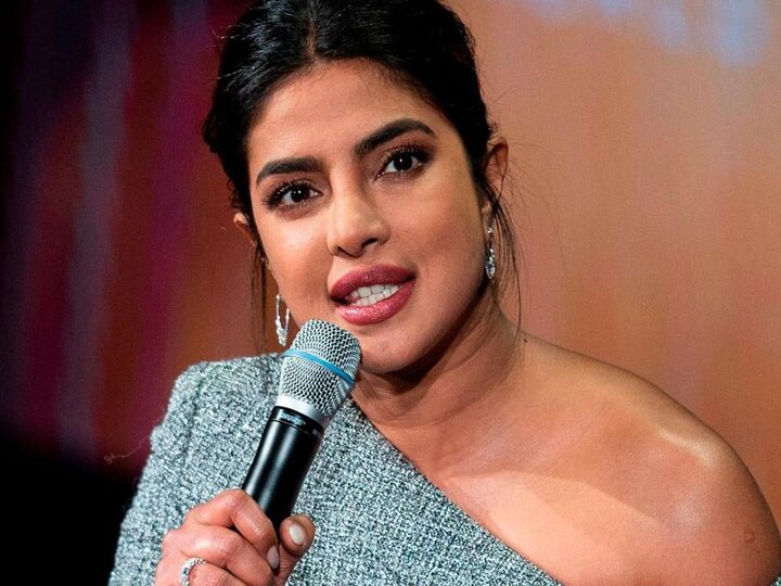 महिलाओं को लेकर देसी गर्ल ने कही बड़ी बात, बोलीं- अवसरों की कमी ने एक-दूसरे के खिलाफ किया खड़ा priyanka chopra says because women had the lack of opportunities we were pitted against each other