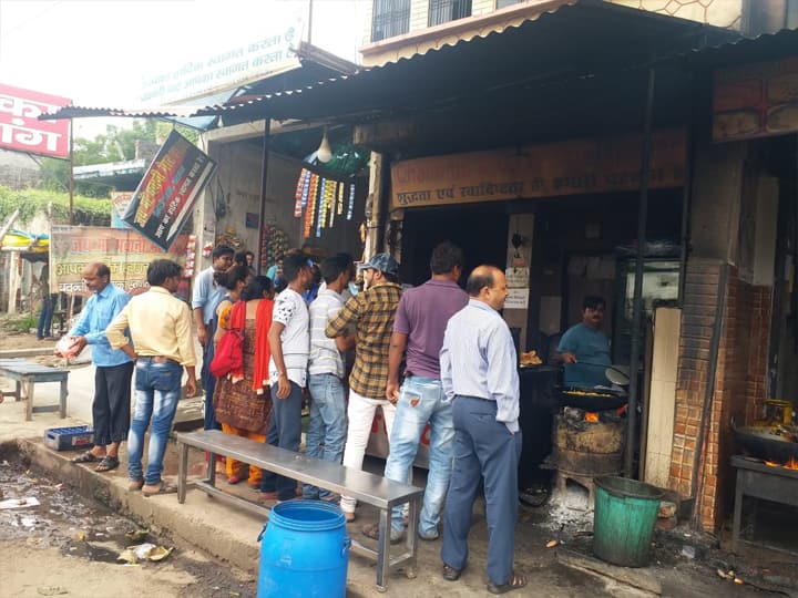 मुंह में पानी आ जाता है, ऐसी है देसी स्वाद वाली 'चवन्नी चाट'. एक बार खाएंगे दीवाने हो जाएंगे