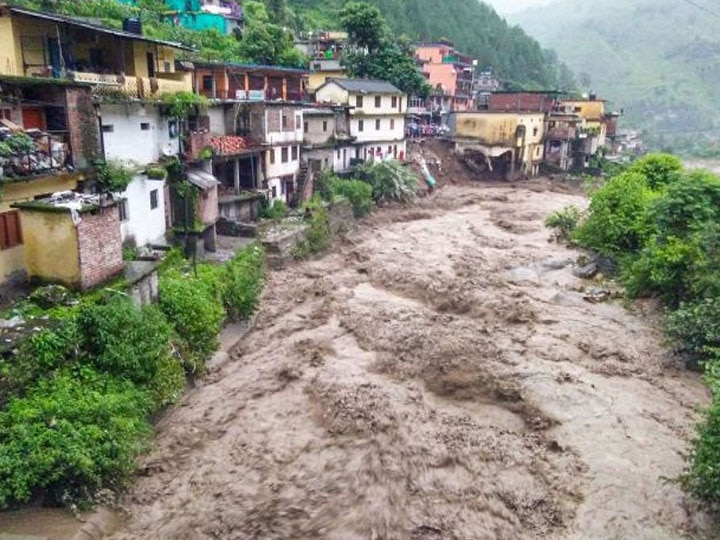 भूस्खलन में लोगों की मौत पर सीएम रावत ने जताया दुख , हरसंभव मदद पहुंचाने का दिया आदेश