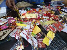 श्रीबांकेबिहारी के लिये आ रही हैं देश विदेश से राखियां, भाव विभोर करनेवाली चिट्ठियां Rakhiyaan from abroad for banke bihari mandir in Mathura श्रीबांकेबिहारी के लिये आ रही हैं देश विदेश से राखियां, भाव विभोर करनेवाली चिट्ठियां