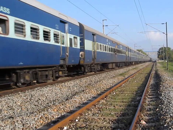 त्रिवेन्द्रम एक्सप्रेस में लूट के बाद हत्या का मामला, गिरफ्त में आया मुख्य आरोपी police arrested key person in murder of mother and daughter case