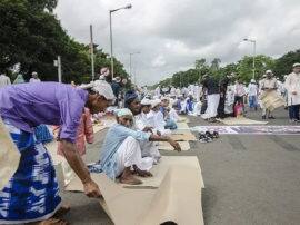 UP DGP said nobody can perform aarti and offer namaz on the roads जानिए, क्यों यूपी की सड़कों पर नहीं होगी आरती ना पढ़ी जाएगी नमाज
