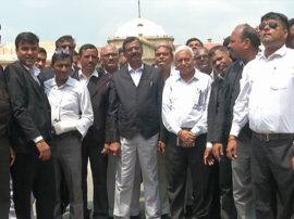 Allahabad high court advocates goes on strike शिक्षा सेवा अभिकरण को लखनऊ में खोले जाने का विरोध, हड़ताल पर गए वकील