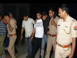 police arrested wanted criminals after encounter in noida नोएडा पुलिस को मिली बड़ी कामयाबी, मुठभेड़ के बाद दो इनामी बदमाश गिरफ्तार