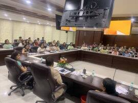 पुलिसकर्मियों को अवसाद से मुक्त करने के लिये यूपी पुलिस लेगी मनोवैज्ञानिकों की मदद UP police Plan to deal with stress and depression पुलिसकर्मियों को अवसाद से मुक्त करने के लिये यूपी पुलिस लेगी मनोवैज्ञानिकों की मदद